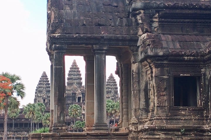 Private 3 Day Tour to Angkor Wat & Jungle Temple 4