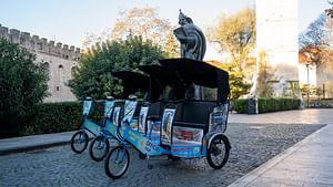 Split Tour in Private Electric Rickshaw