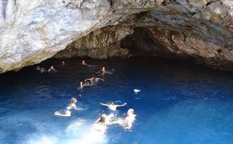 Alanya Pirate Boat Trip with Lunch And Free Soft Drinks