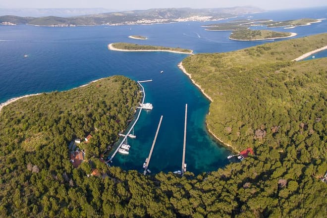 Red Rocks & Hells' Islands Private Getaway Tour 6