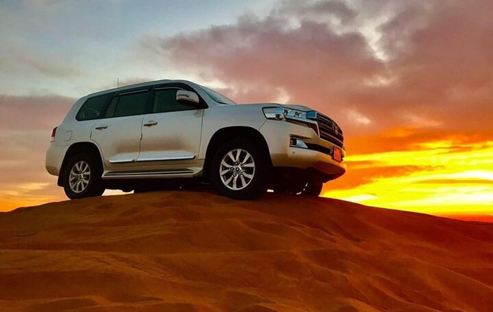 6 hours Premium Desert Safari in Dubai Red Dunes