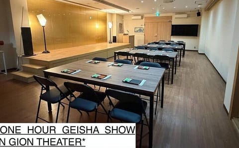 1 Hour Geisha Show in Kyoto