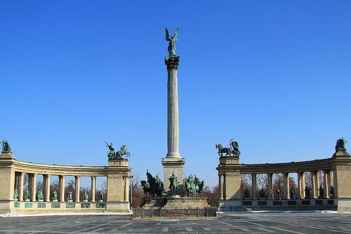 Private Budapest Day Trip from Vienna 4
