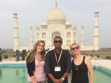 Two-Day Cultural Tour of Agra and Fatehpur Sikri from Delhi