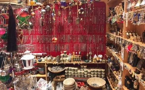 3-Day Cultural and Adventure Tour in Oman: Al Hadd, Ibra, Muscat