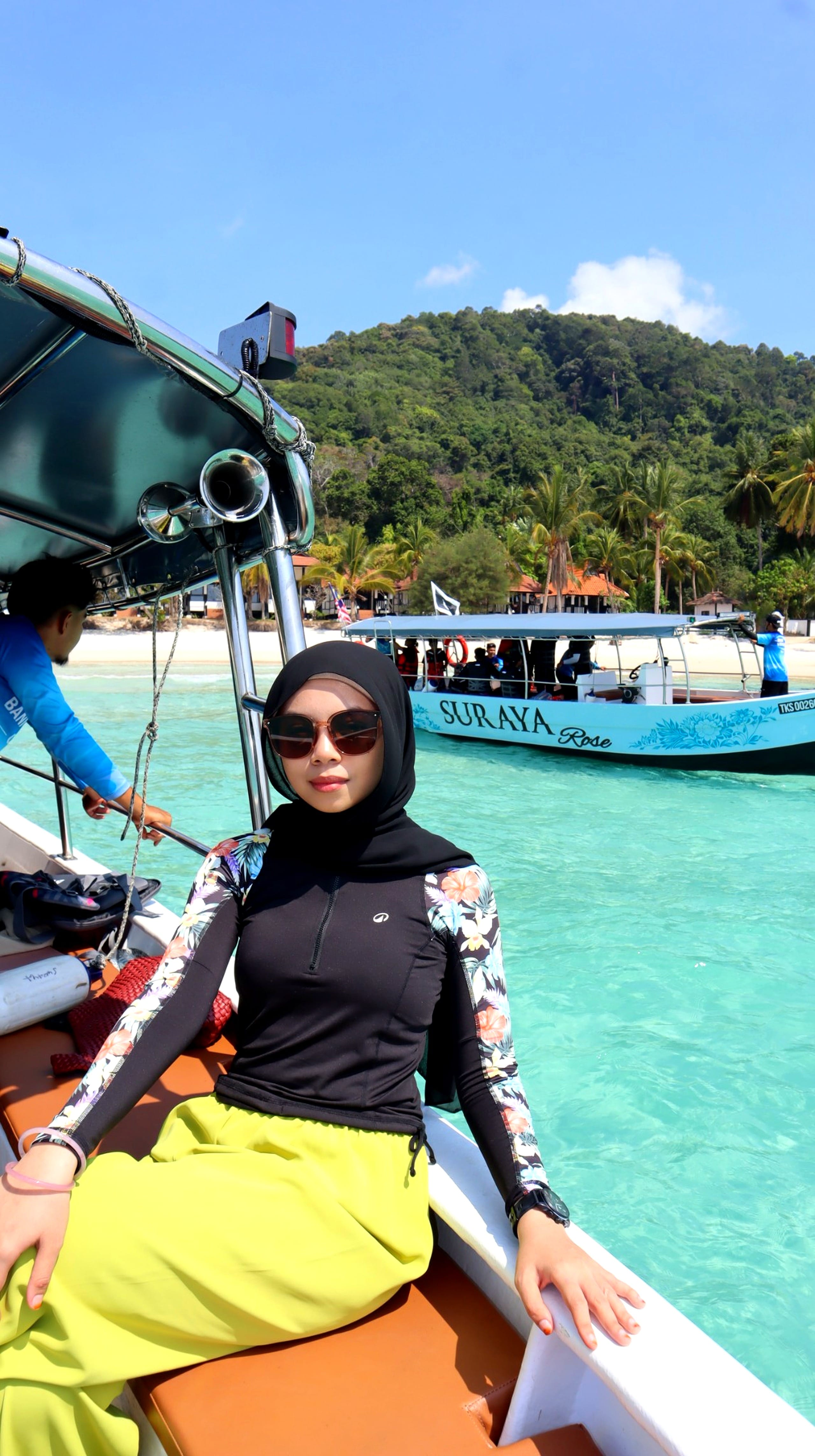 Enjoy a scenic boat ride from the jetty to Redang Island, cruising across clear blue waters. Relax, feel the ocean breeze, and take in stunn