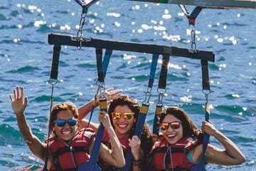 Parasailing Adventure Over Hurghada's Stunning Coastline