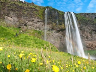 Seljalandsfoss waterfall