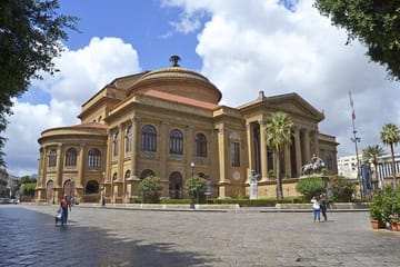 Private Historic Walking Tour of Palermo's Landmarks
