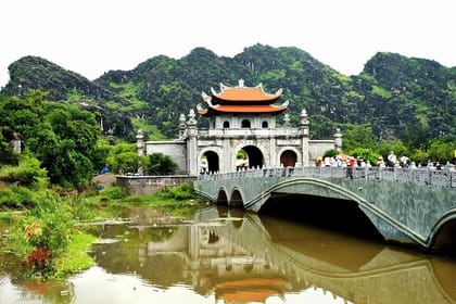 Explore Tour in in Tuyet Tinh Coc Tam Coc Mua Cave