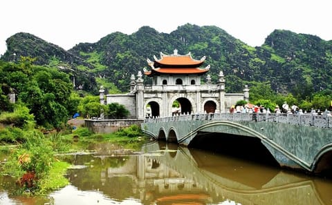 Tam Coc and Mua Cave Day Tour from Hanoi