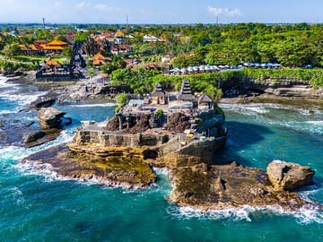 Majaestic Beauty of Tanah Lot Temple