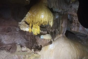 San Jose Caves Adventure Tour from Valencia to La Vall d'Uixó
