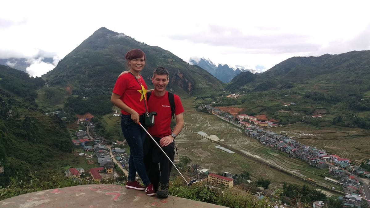 <p>Local folk enjoying the opportunity to take a selfie!</p>