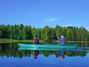 The Art of Paddling – Easy Canoe Trip on Lake Pyhäjärvi