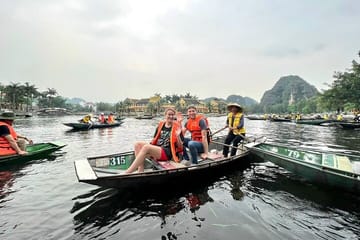 1 Day Luxury Tour to Ninh Binh : Hoa Lu & Tam Coc with Lunch