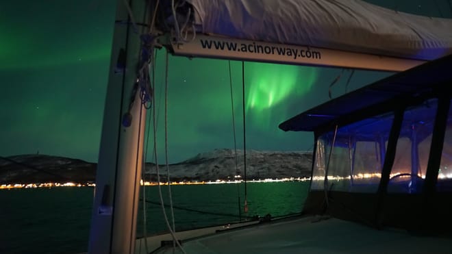 3 Hours Luxury Northern lights sailing