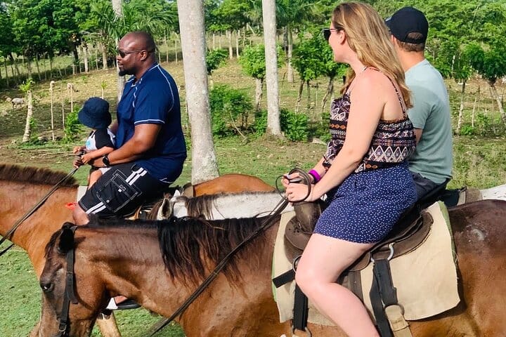 Half-day City tour cultural from punta cana for small group