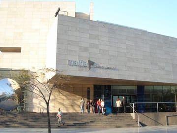 Walking Tour of Recoleta Neighborhood in Buenos Aires