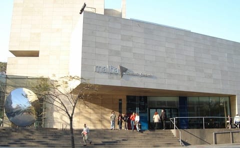Walking Tour of Recoleta Neighborhood in Buenos Aires