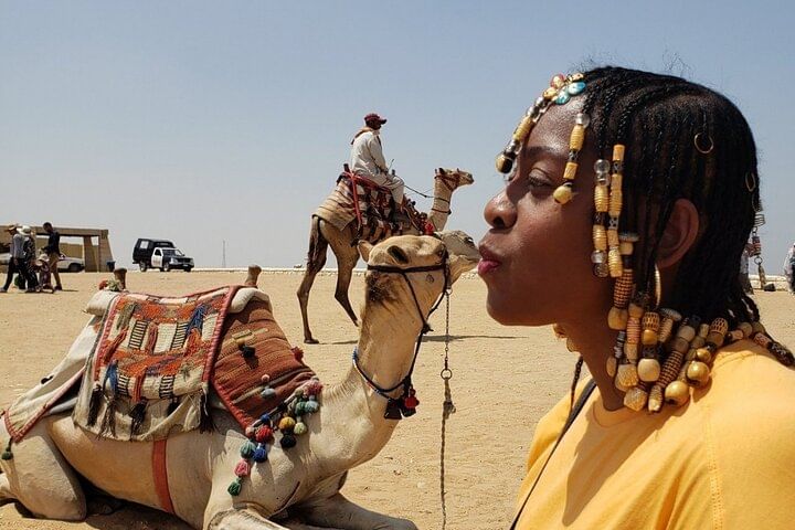 Giza Pyramids, Mummies Museum & Bazaar – All-Inclusive Full Day