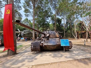 Cu Chi Tunnel