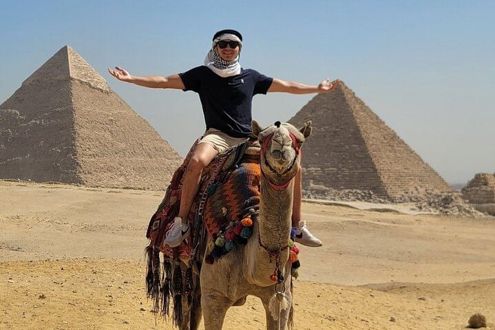 Giza Pyramids, Mummies Museum & Bazaar – All-Inclusive Full Day