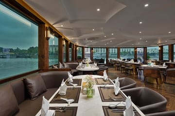 Luxury Day Tour with Cruise and Kayaking in Halong Bay