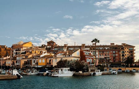 Private Day Trip to Valencia from Barcelona with Guide