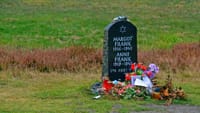 Anne Frank House Private Tour (with official guide and tickets included) 5