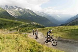 Discovery of a secret mountain pasture by electric mountain bike in Chamonix