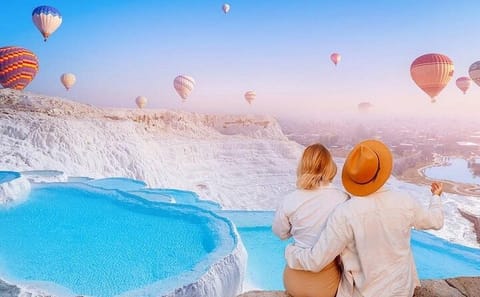 Pamukkale and Hierapolis Day Tour with Hot Air Balloon Ride from Antalya