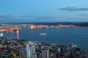 Customized Day Tour of Seattle and Redmond Areas