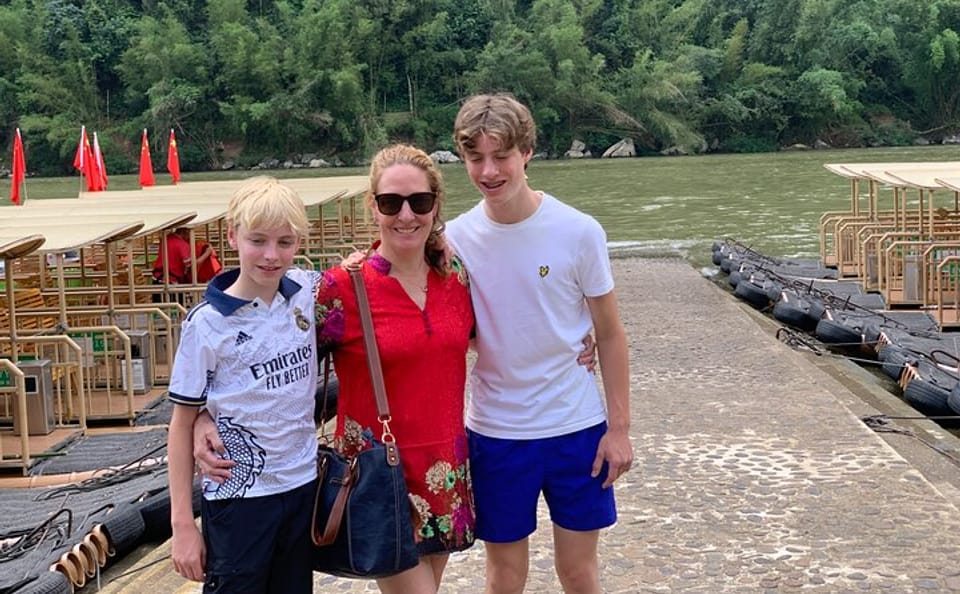 Li River Cruise and Bamboo Rafting Tour in Guilin