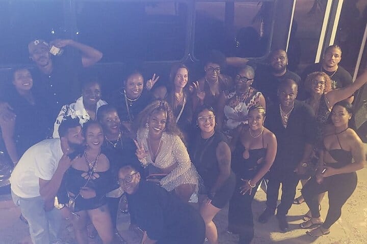 Party Bus Bar Hopping Nightlife in Sint Maarten 8