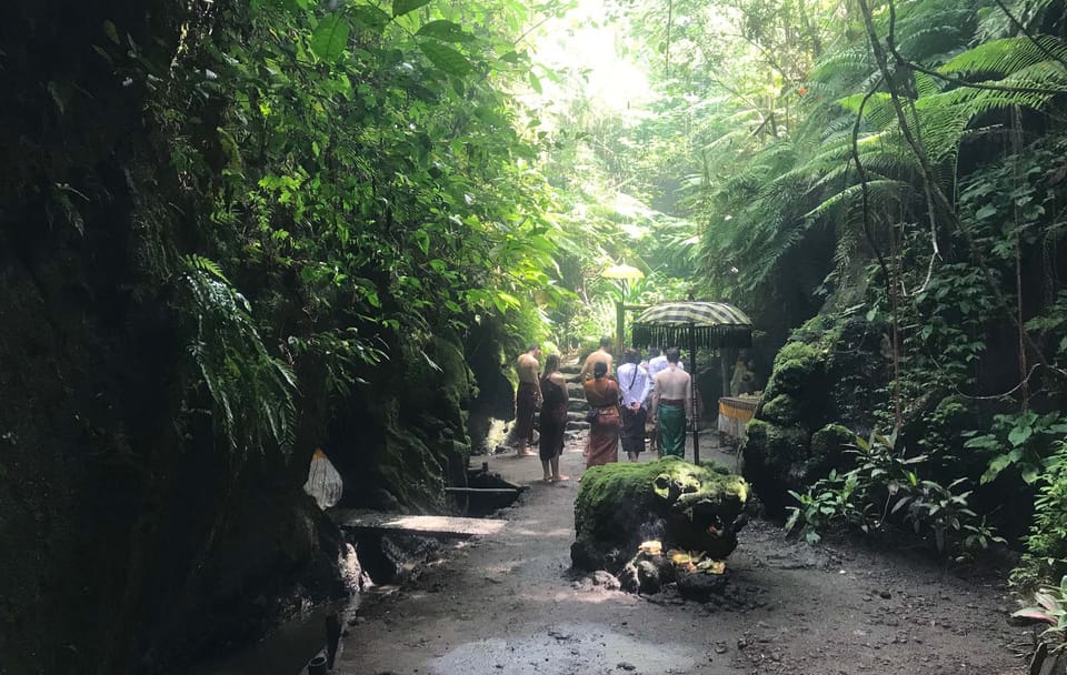 Purification Ritual at Beji Griya Waterfall in Ubud