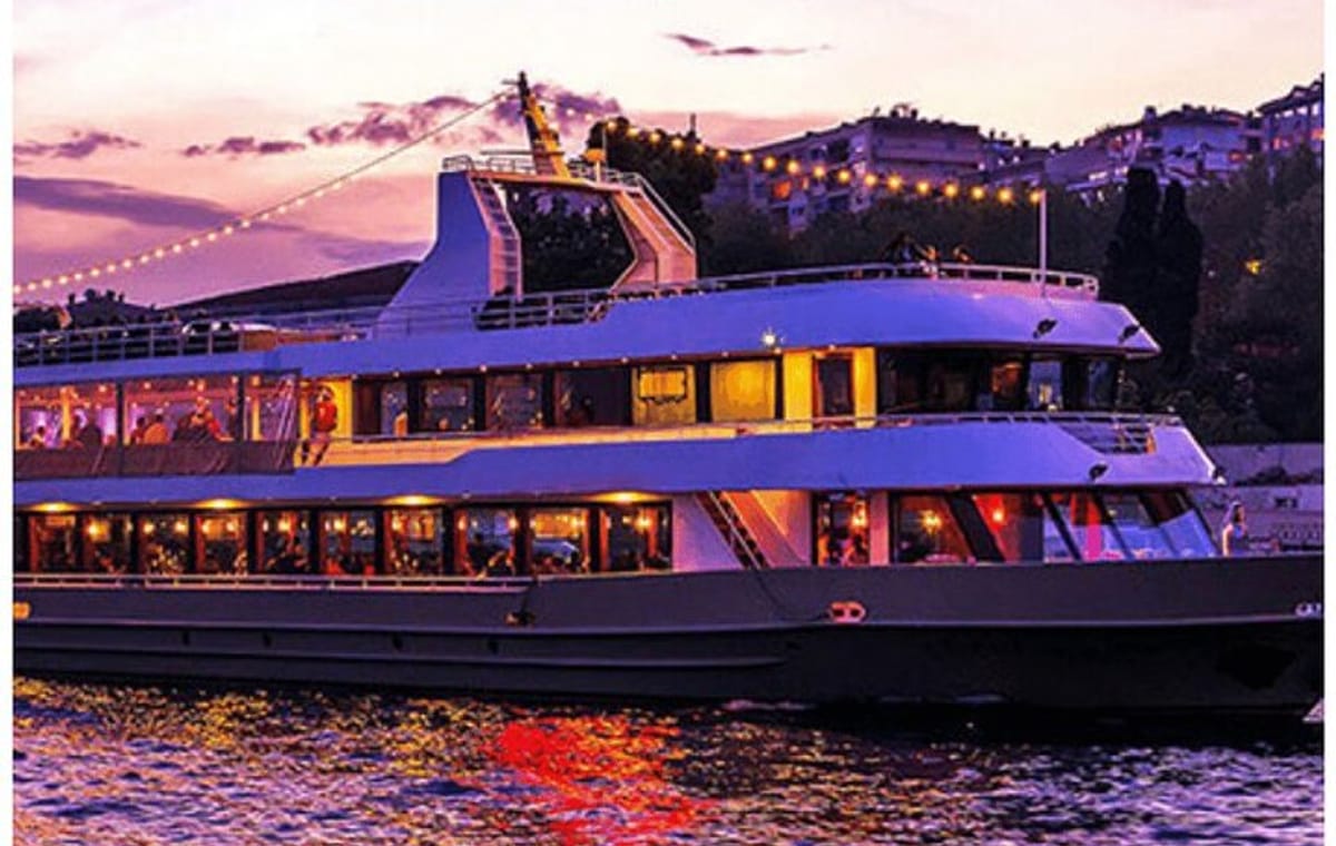 Bosphorus Dinner Cruise & Turkish Night Show in Istanbul