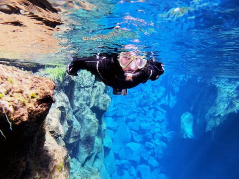 Drysuit Snorkeling in Silfra - with underwater photos / From Reykjavik, photo 3