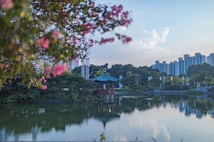 Sunset finale: N Seoul Tower/Hangang golden hour