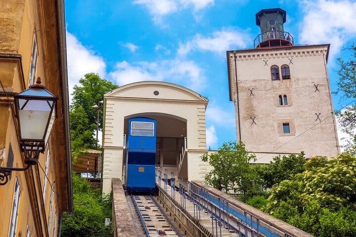TOP Zagreb : Private Guided Tour with your mobile 8