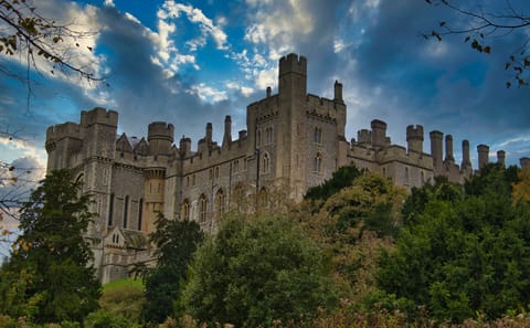Private Day Trip to Arundel Castle from London