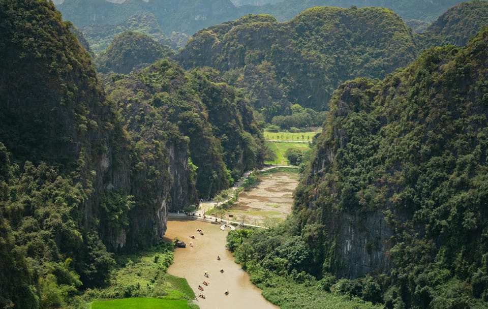 Ninh Binh Nature and History Tour from Hanoi: Hoa Lu and Trang An