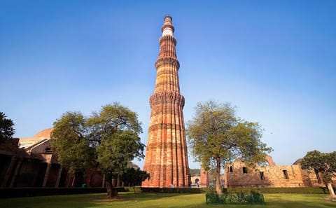 Half-Day Private Tour of New Delhi's Iconic Landmarks