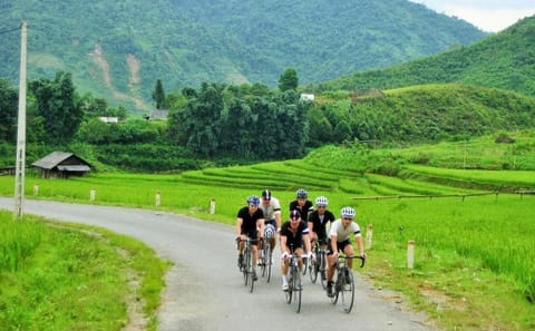 Sa Pa Trekking 3 days 4 nights – Private Tours + Overnight Train