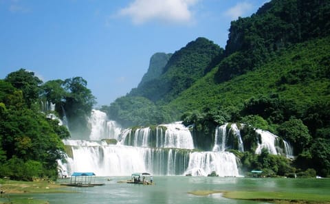 From Hanoi to Ban Gioc Waterfall 2 Days 1 Night Tour