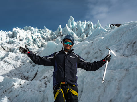 Glacier Explorer