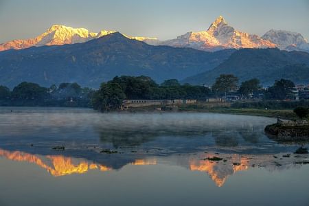 Pokhara Sightseeing Tour from Kathmandu: Explore Lakes, Caves & Mountains