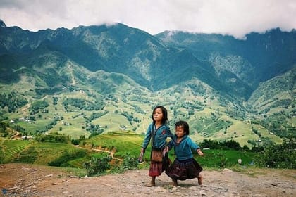 Mountain views & Muong Hoa valley trek –Private 2 days 1 night tour