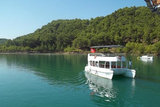 Side: Village Tour and Green Lake Cruise Combo Tour
