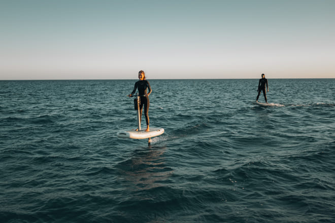 E-foil Malmö, Hyperfly 150 litres electric foil surfing with an easy to ride board from Audi